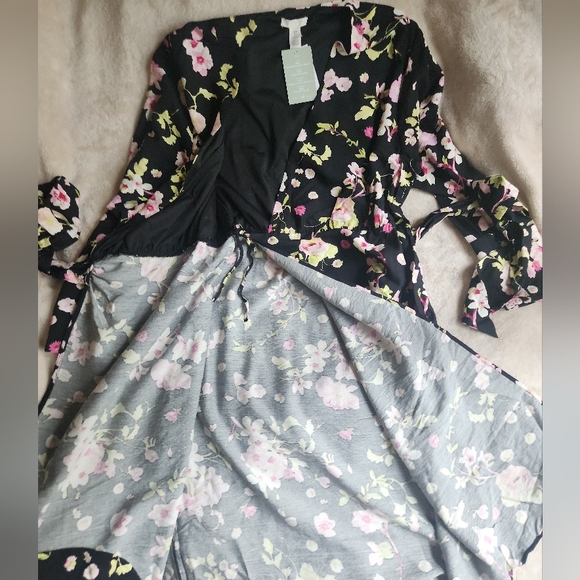 H&M  Wrap Dress Floral Black BNWT - Picture 12 of 16